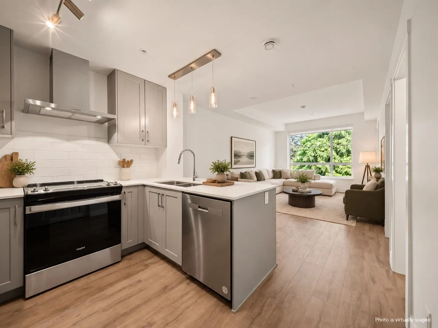 6338 King George Boulevard #306