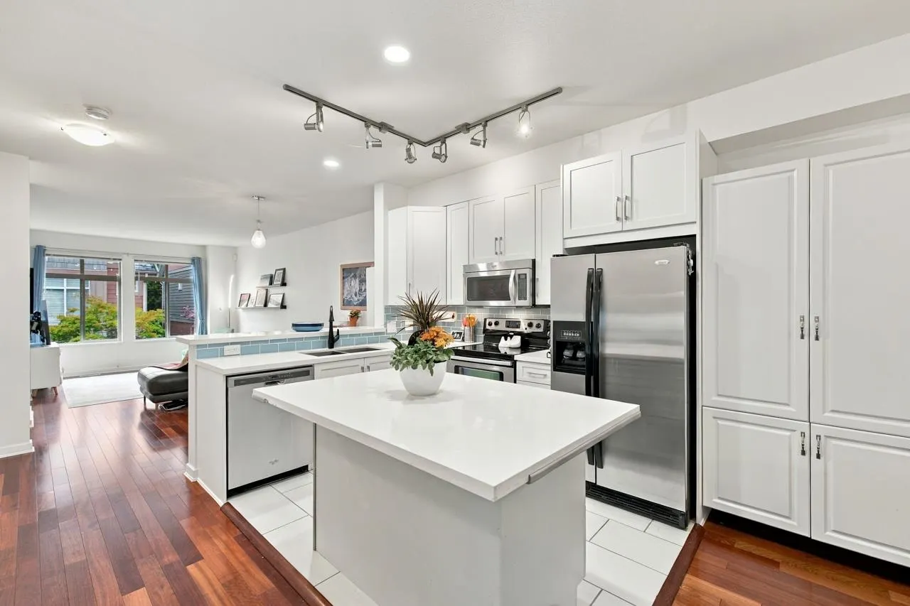 15151 34 Avenue #44