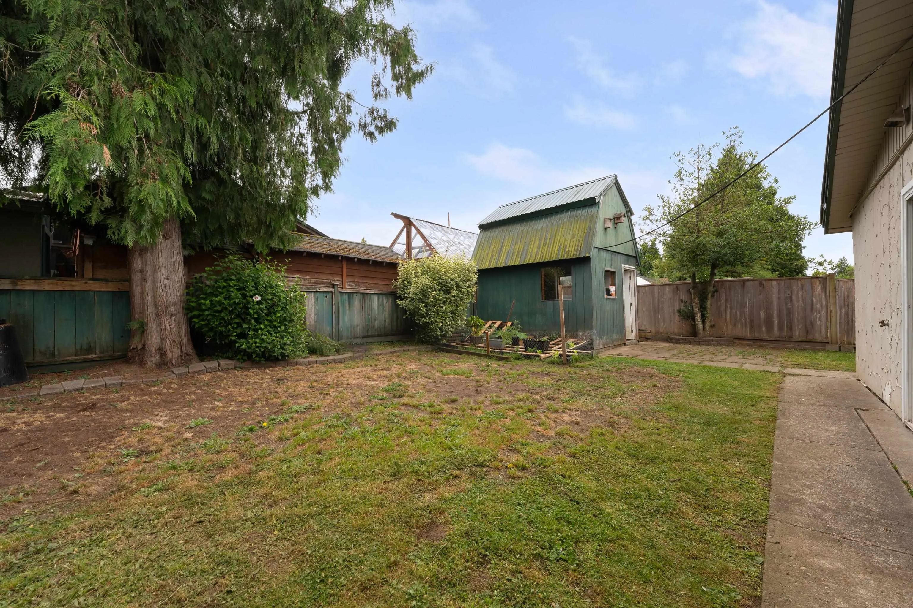 22702 123 Avenue
