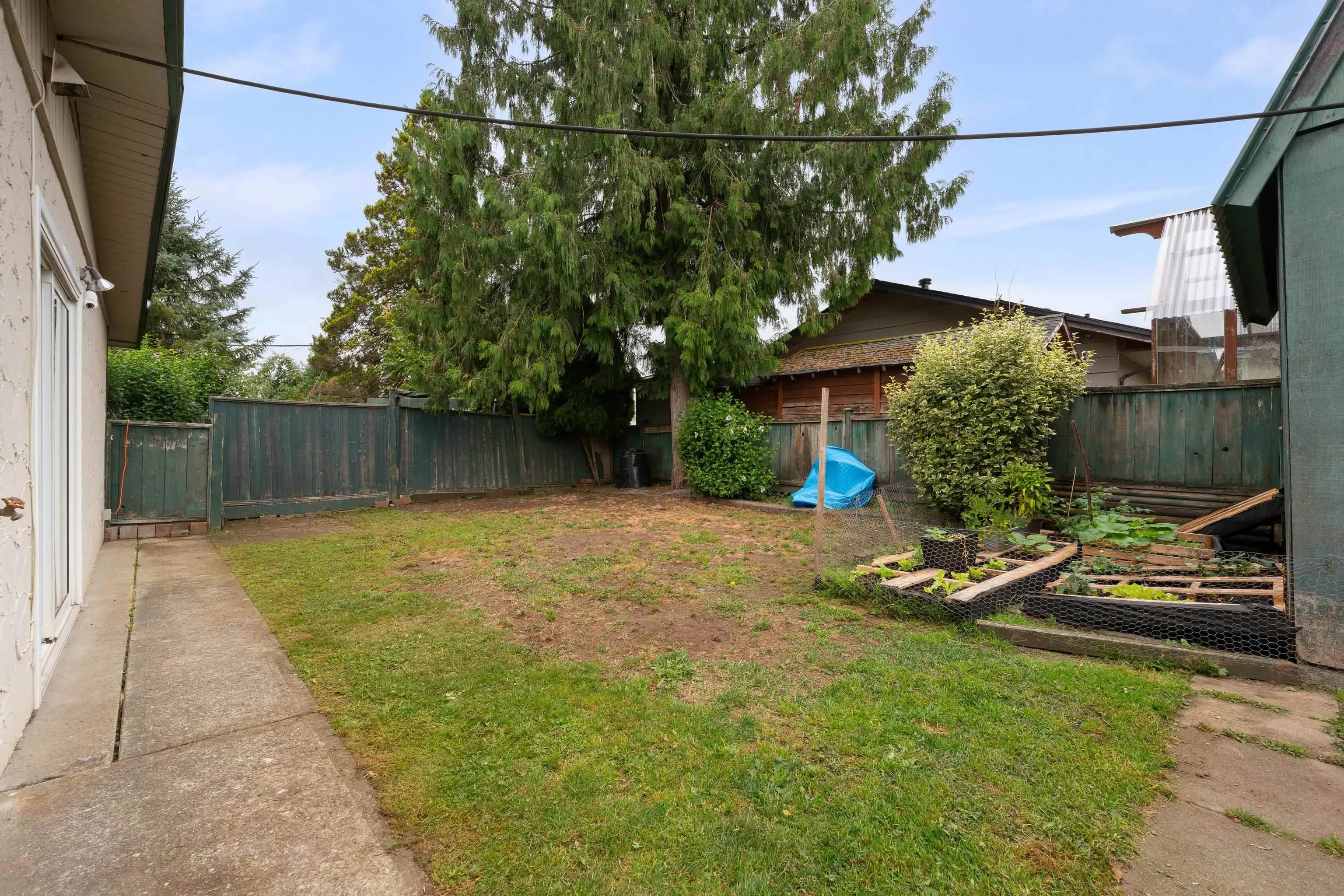 22702 123 Avenue