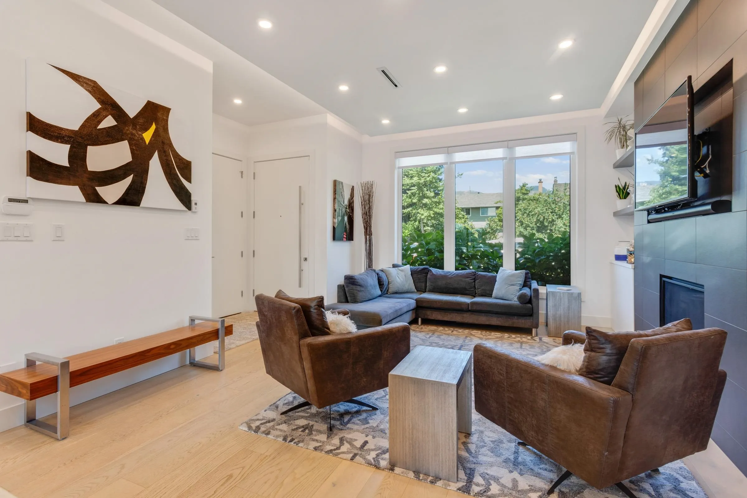 609 E 4th Street