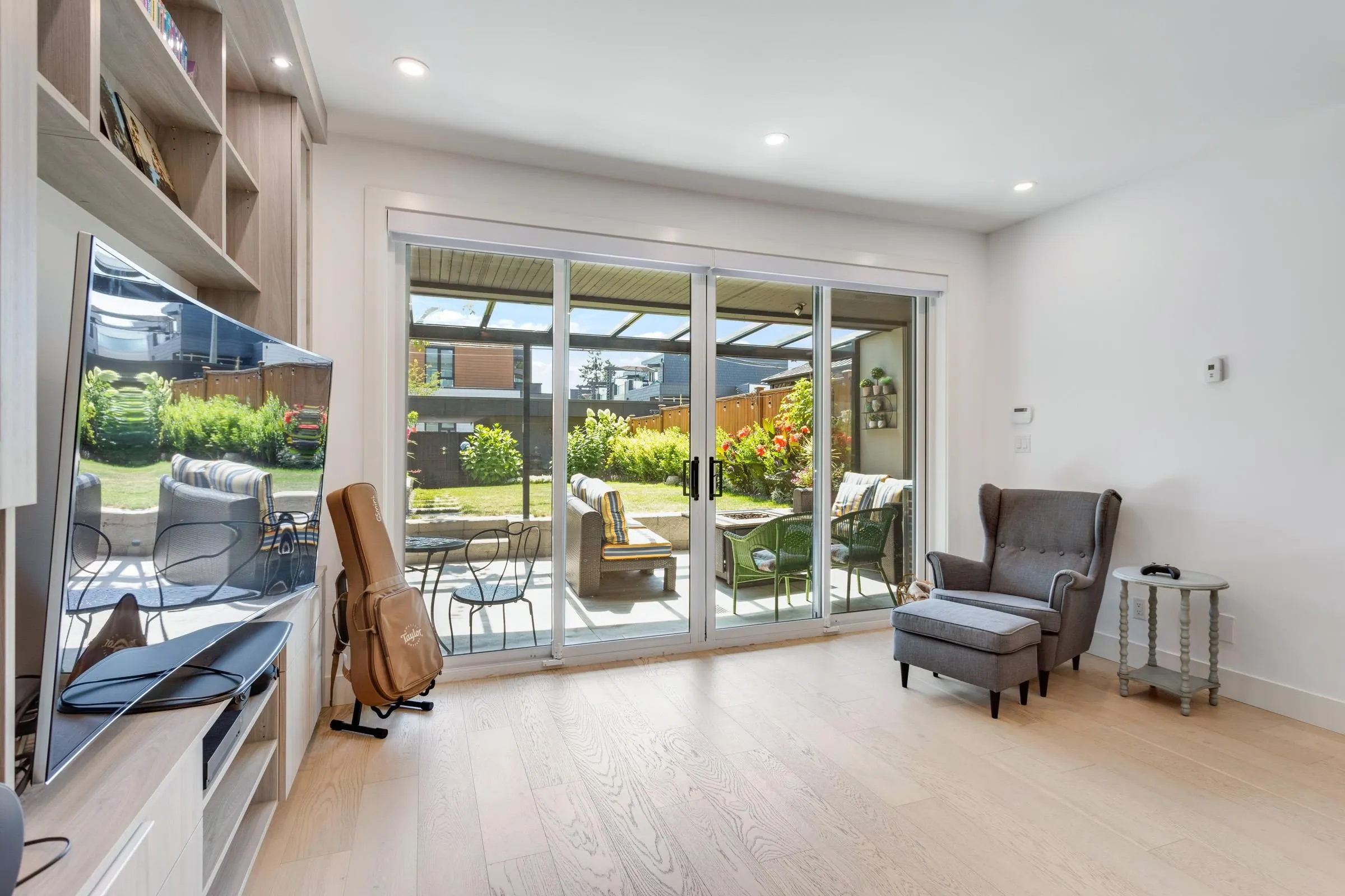 609 E 4th Street