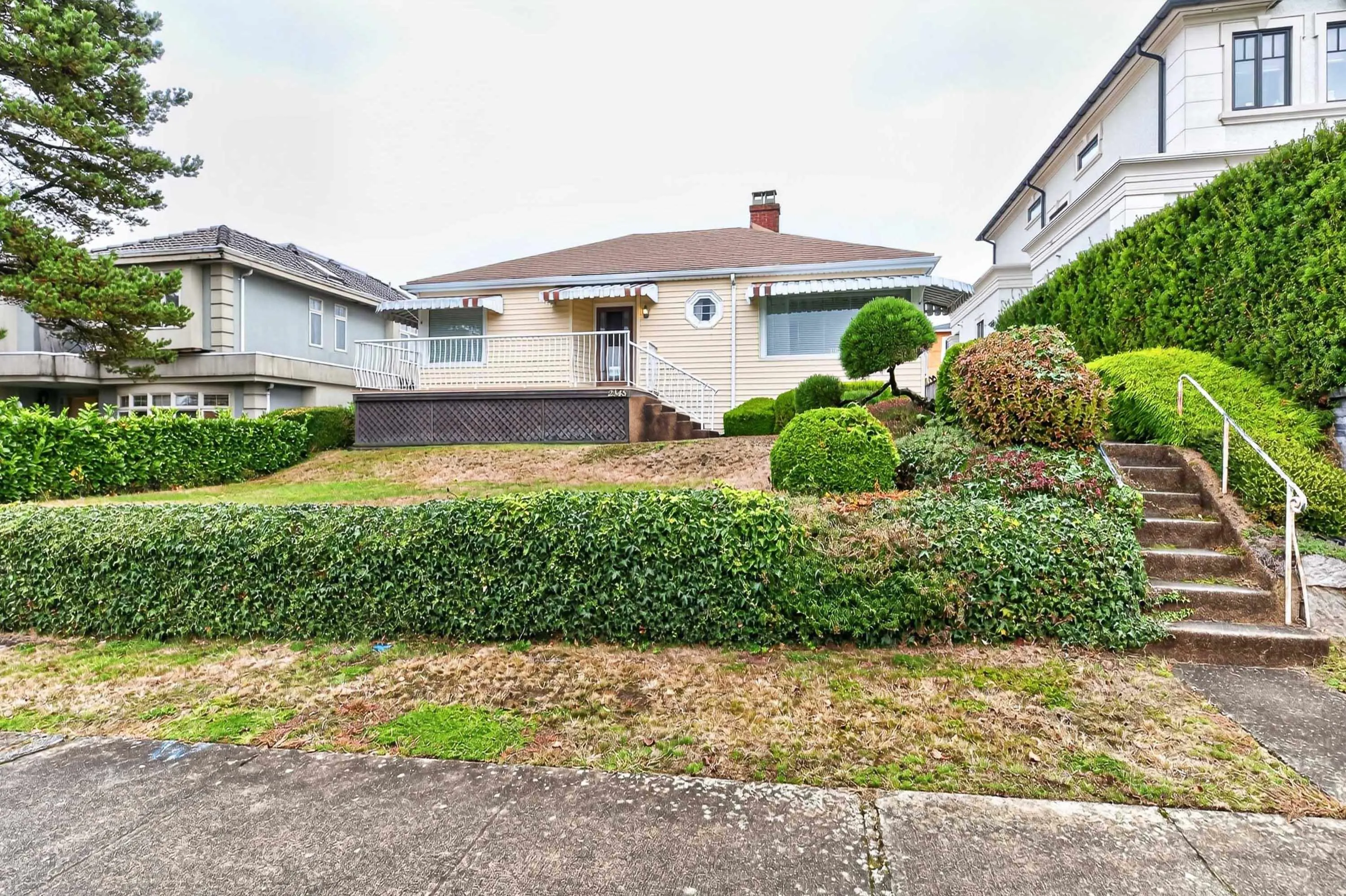 2345 W 18th Avenue