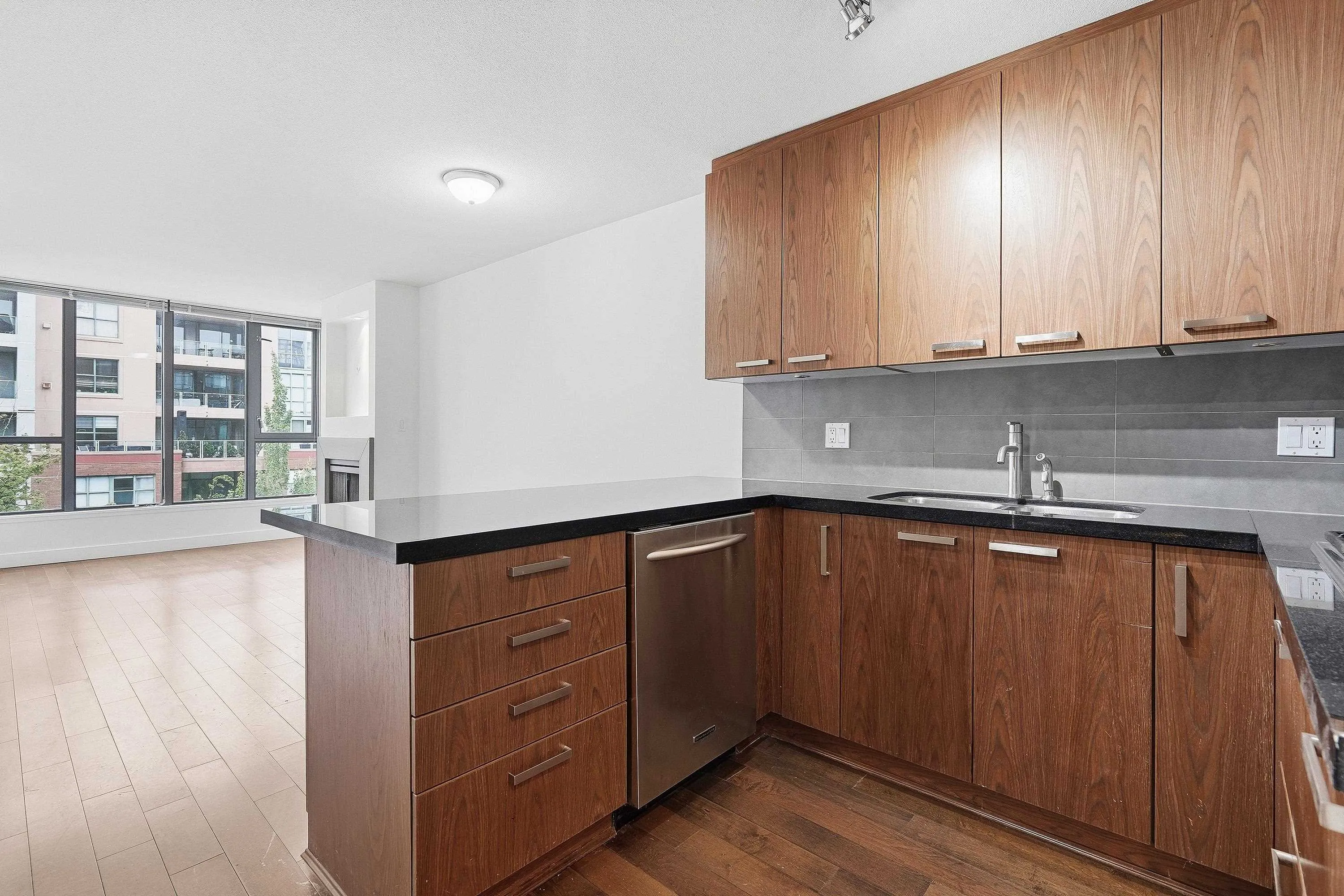 3228 Tupper Street #403
