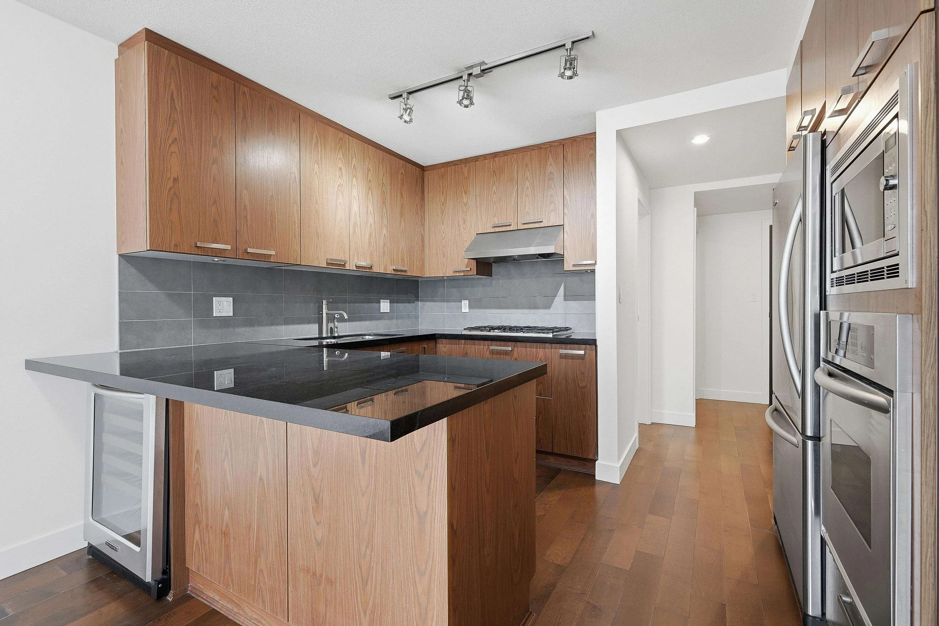 3228 Tupper Street #403