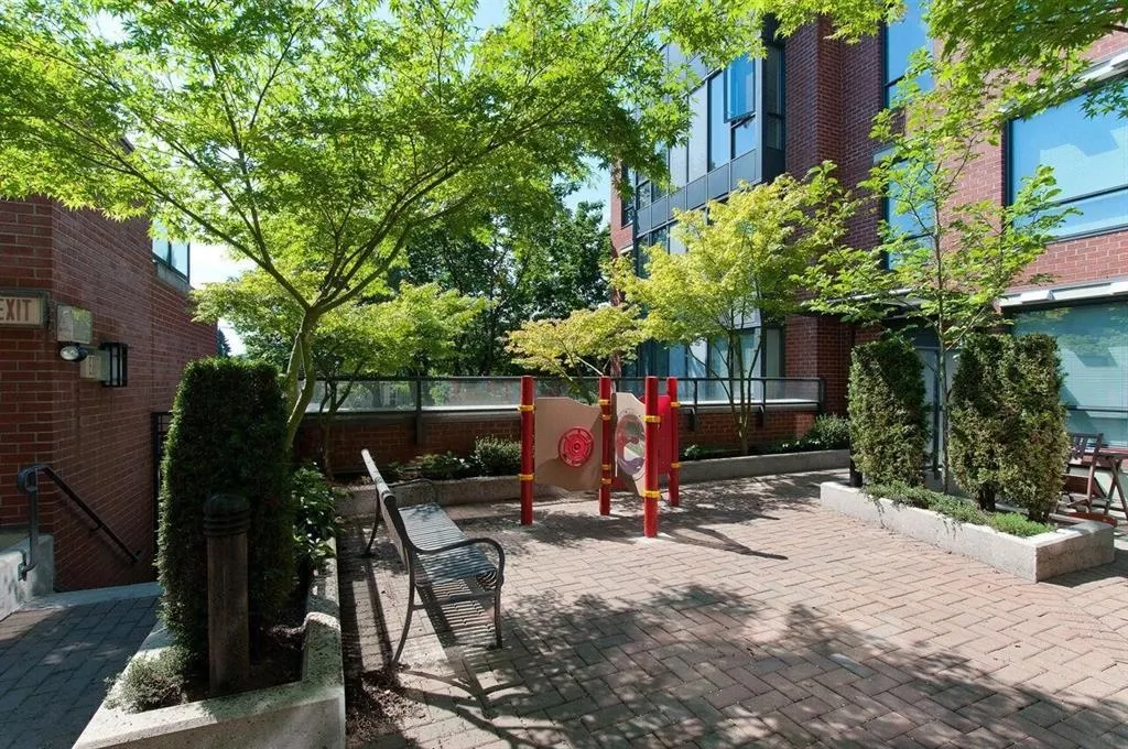 3228 Tupper Street #403