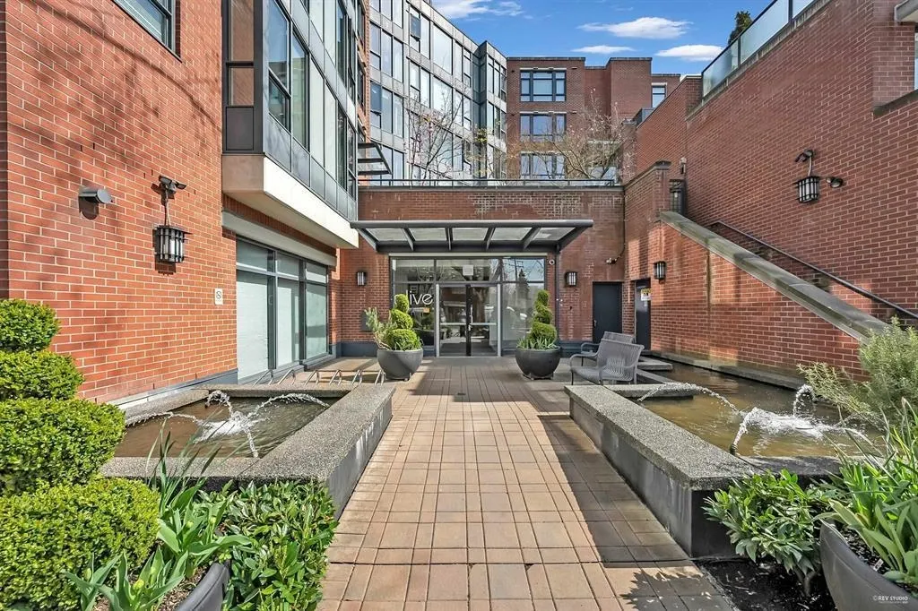 3228 Tupper Street #403