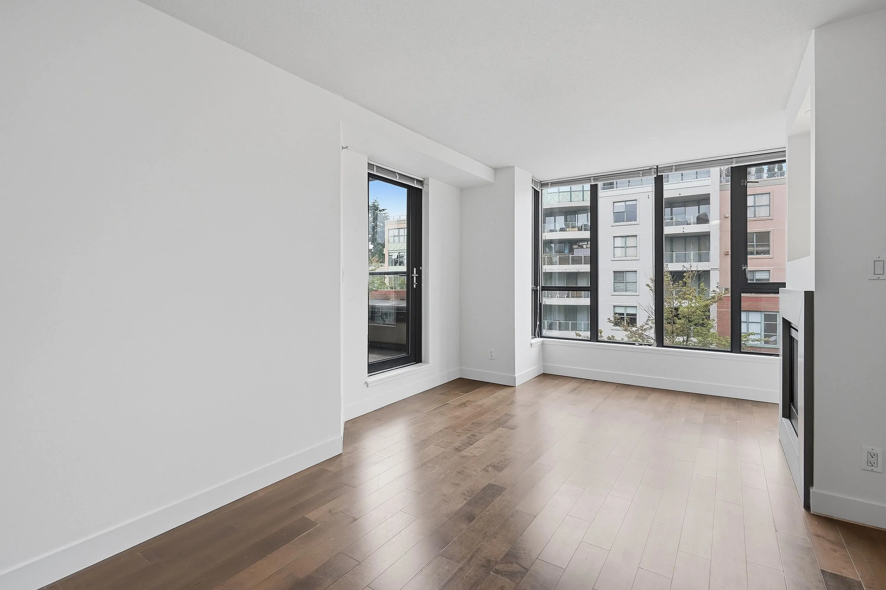 3228 Tupper Street #403