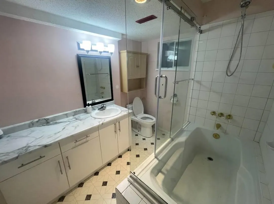 26458 33 Ave #Suite