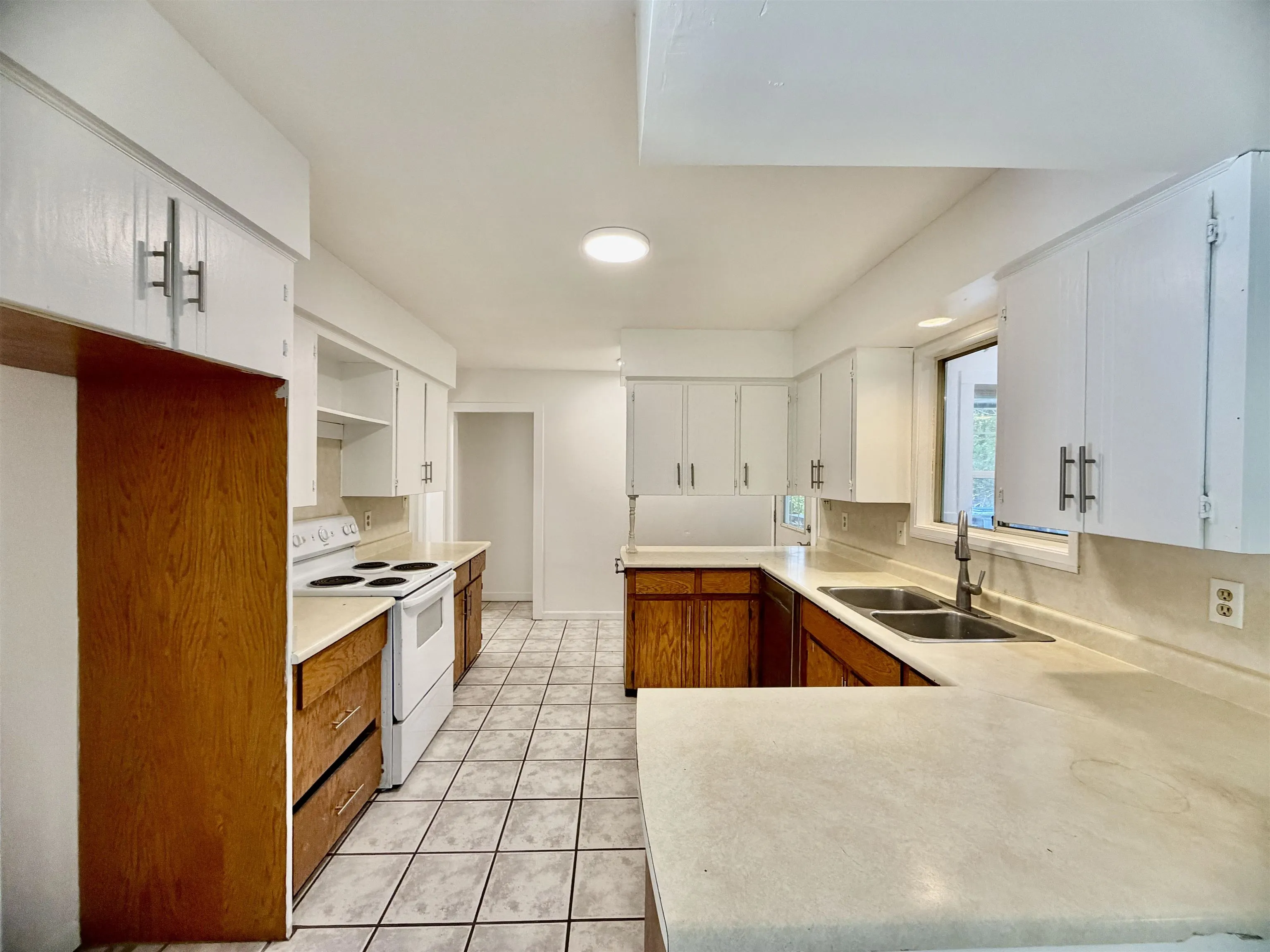 14827 Sylvester Road