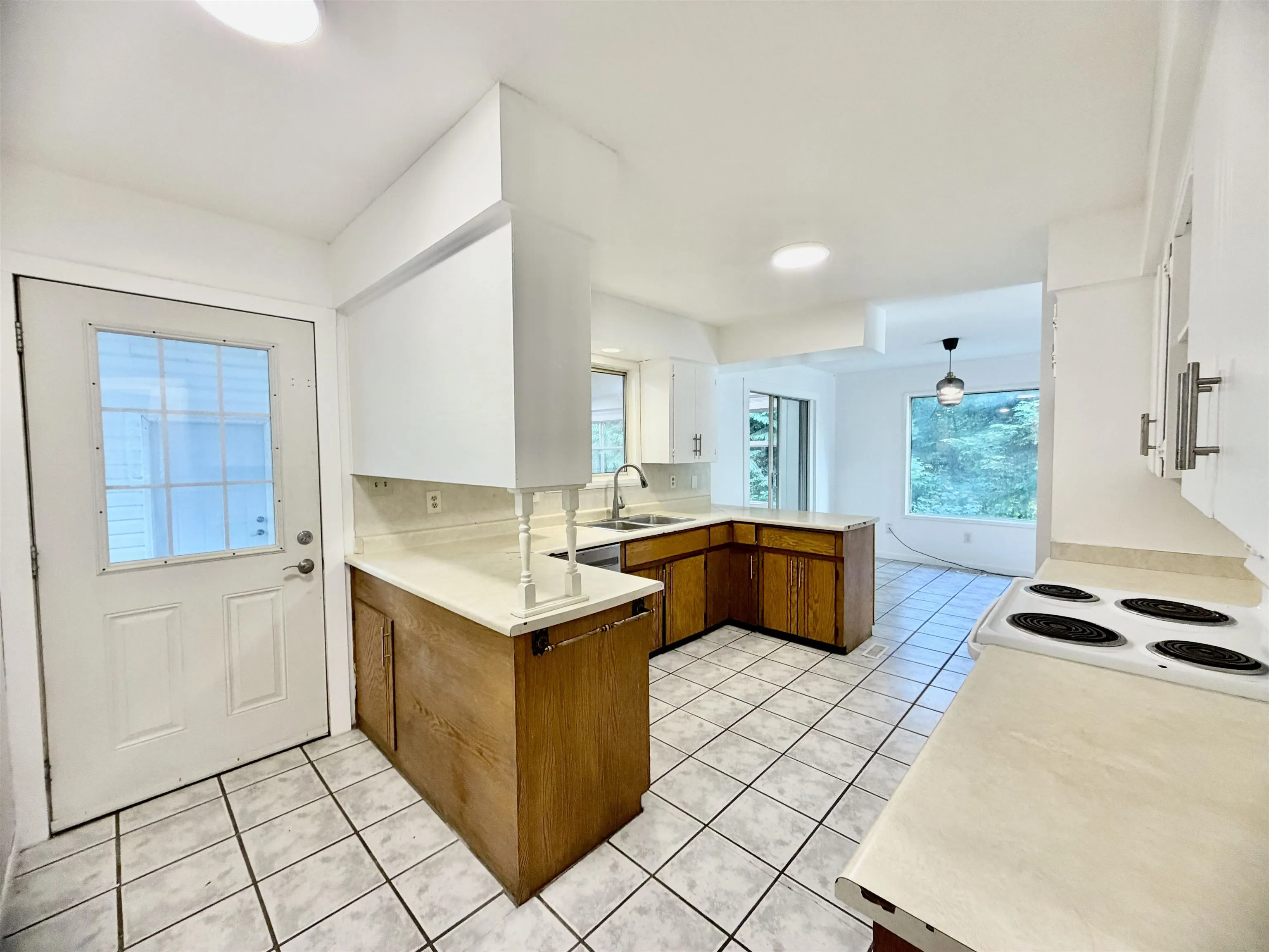 14827 Sylvester Road