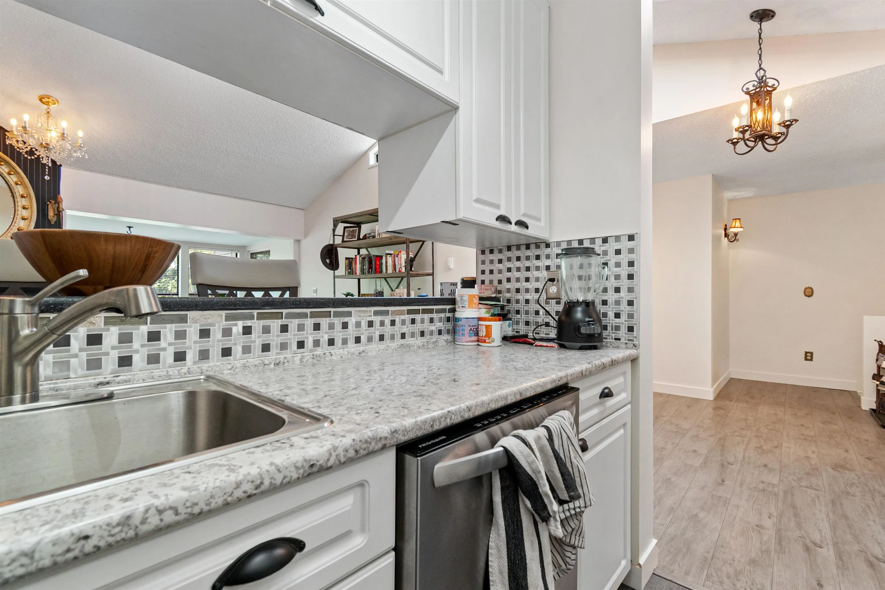 45915 Cheam Avenue #10