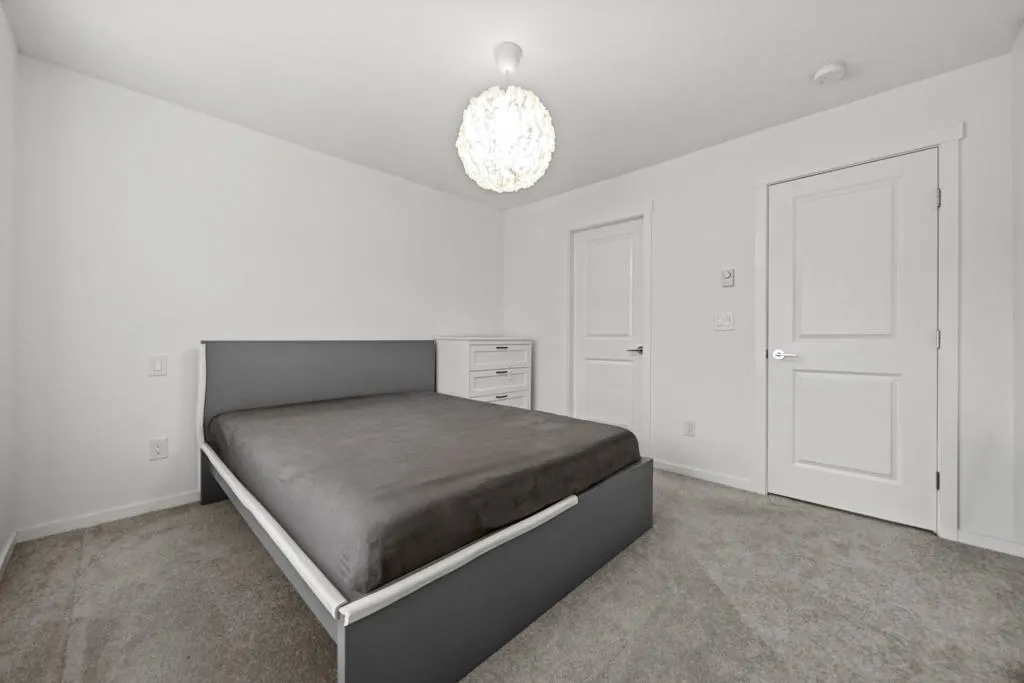 15850 85 Avenue #2