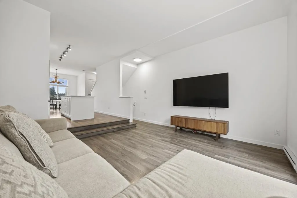 15850 85 Avenue #2