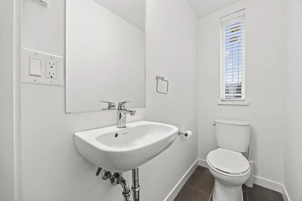 15850 85 Avenue #2