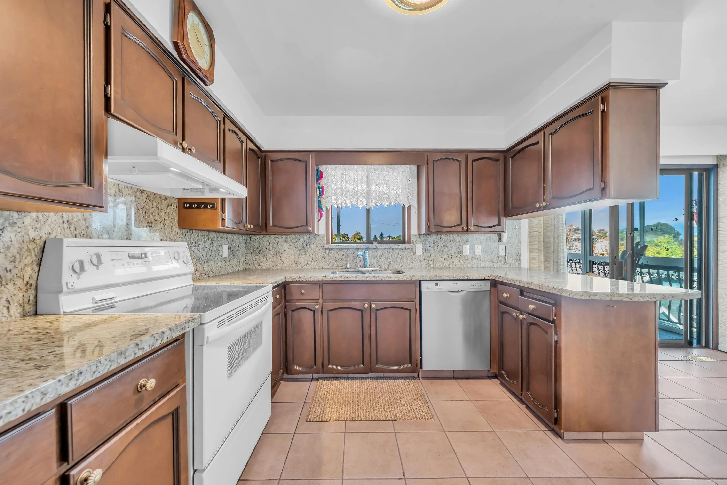 4195 Nanaimo Street