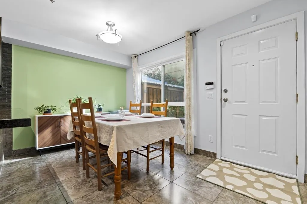 2723 E Kent North Avenue #26