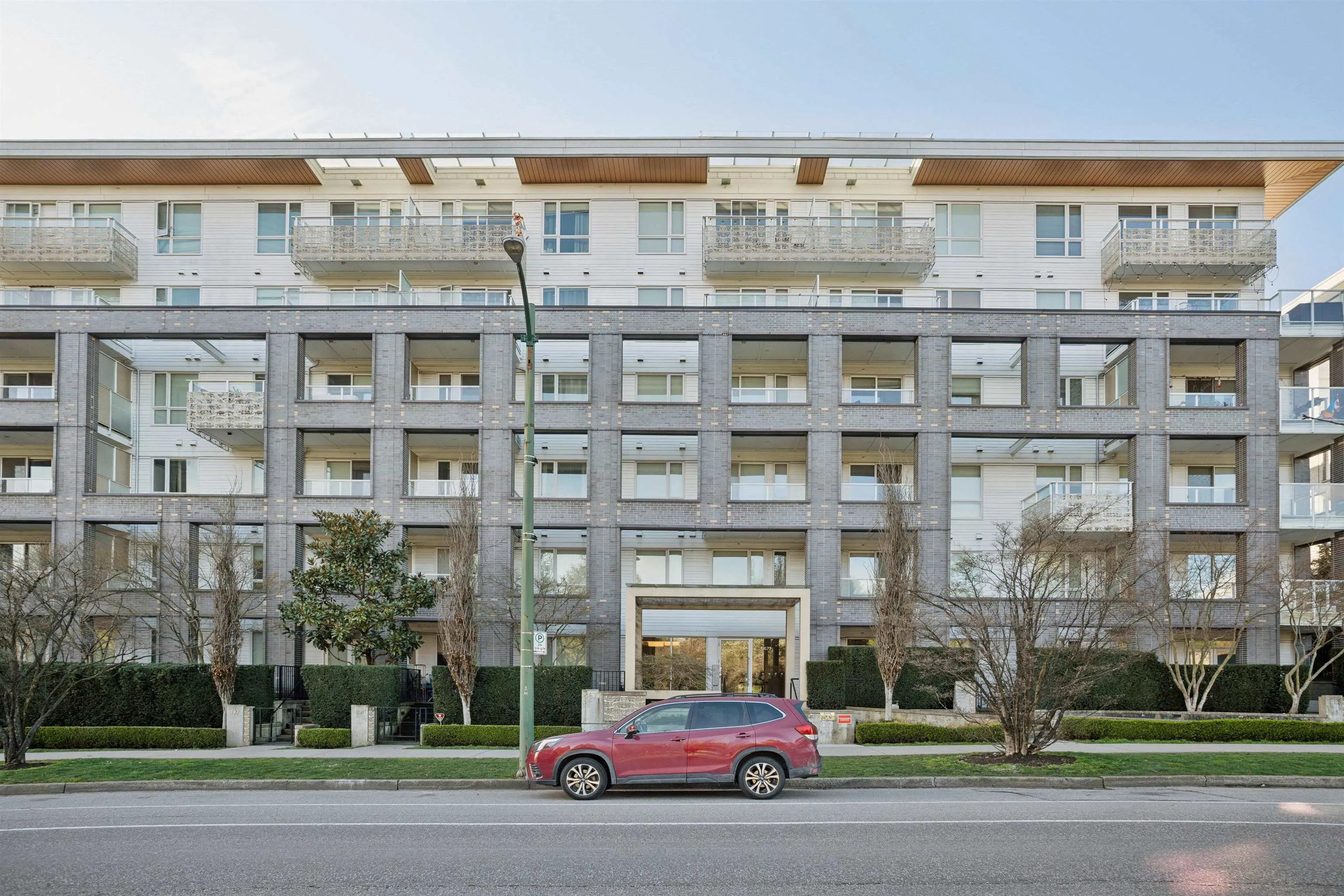 6677 Cambie Street #608