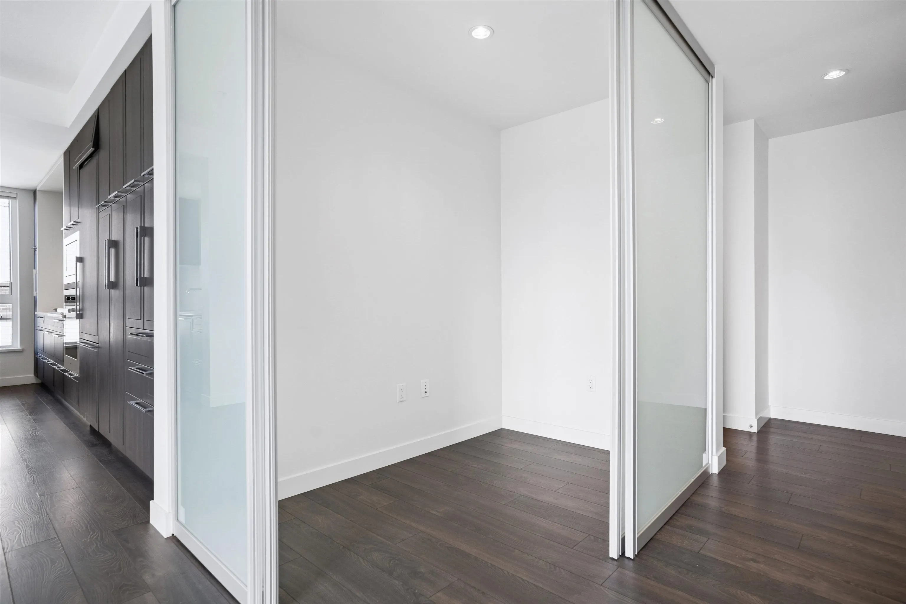 6677 Cambie Street #608