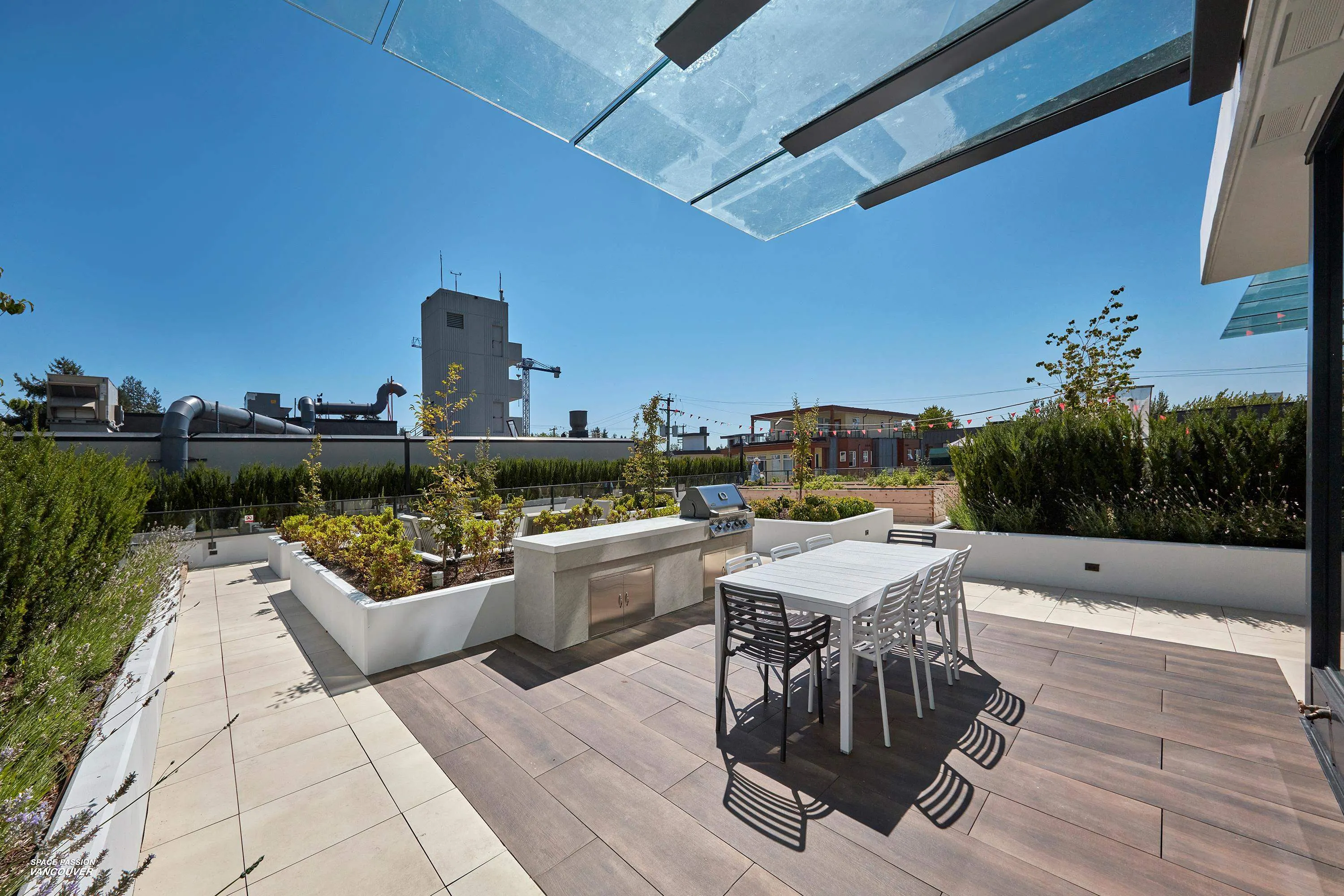 135 E 13th Street #807