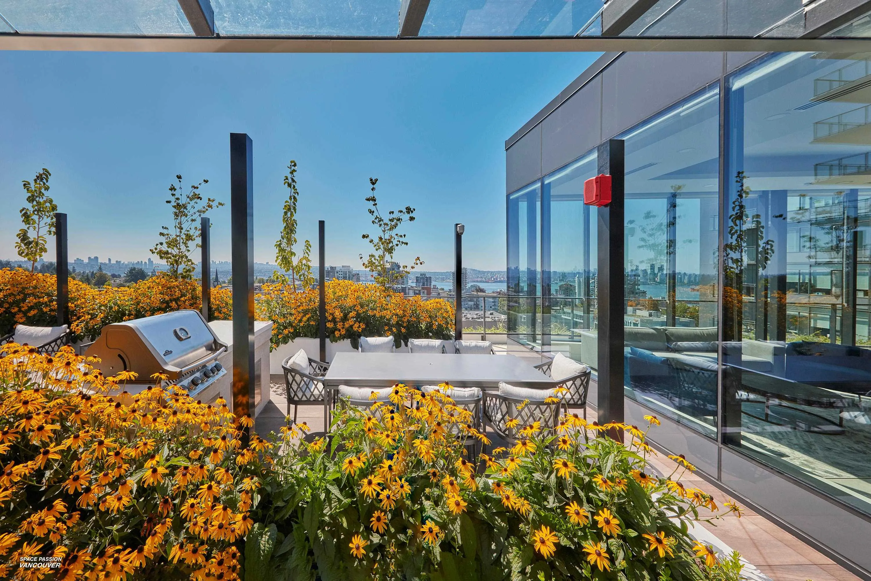 135 E 13th Street #807