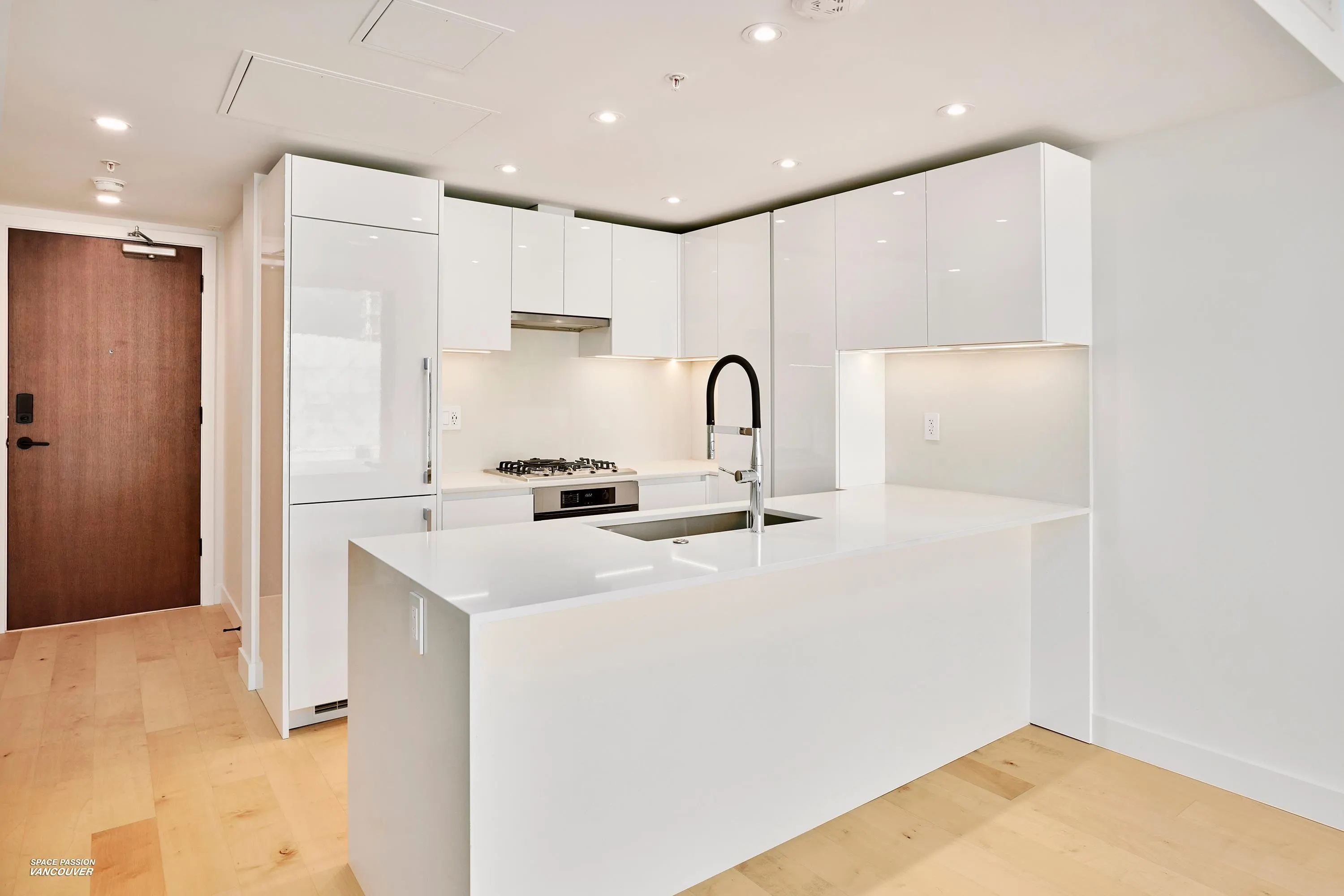 135 E 13th Street #807