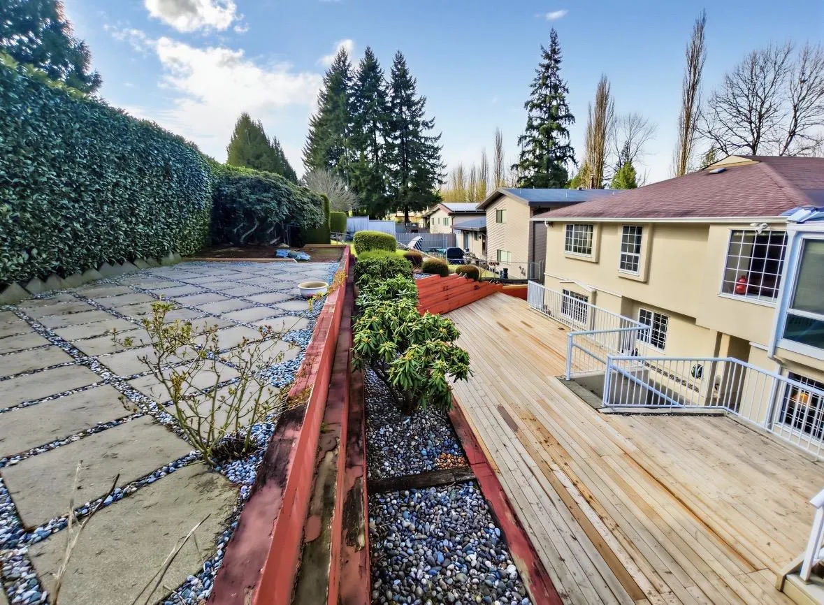 8022 Lakefield Drive