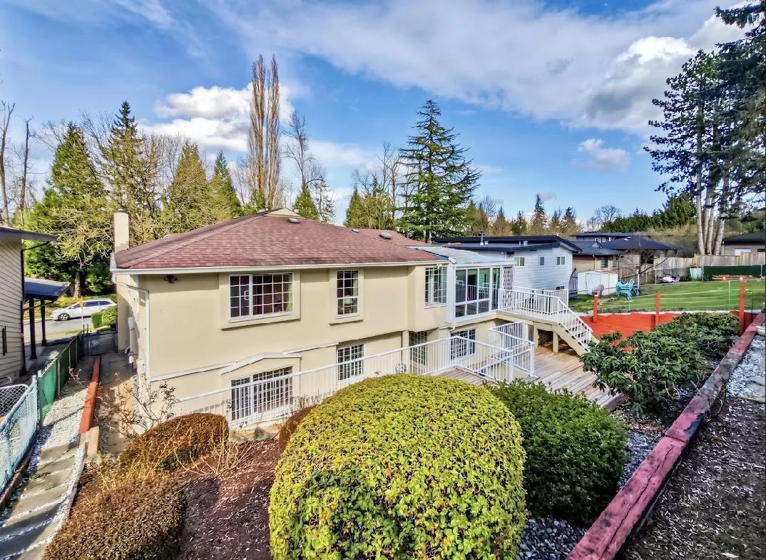 8022 Lakefield Drive