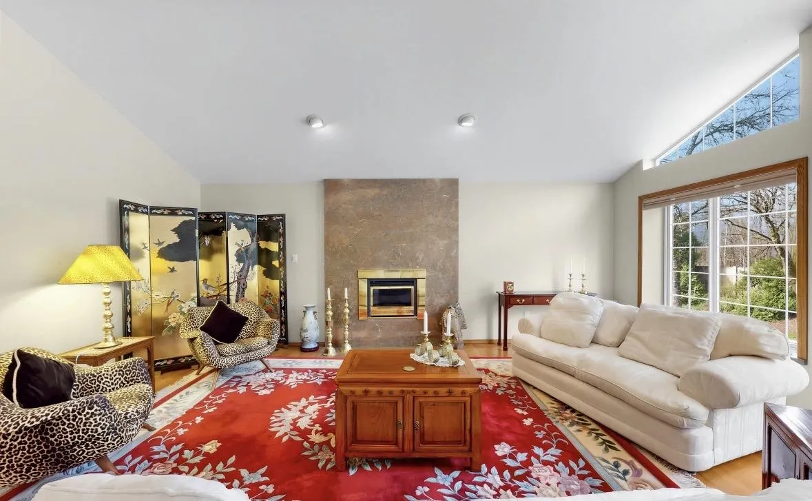 8022 Lakefield Drive