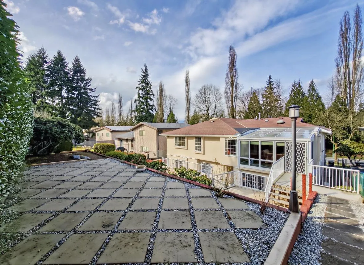8022 Lakefield Drive