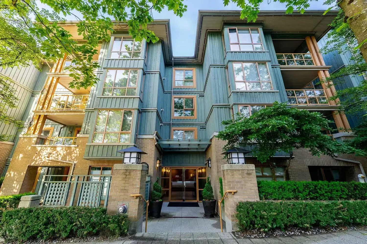 285 Newport Drive #215