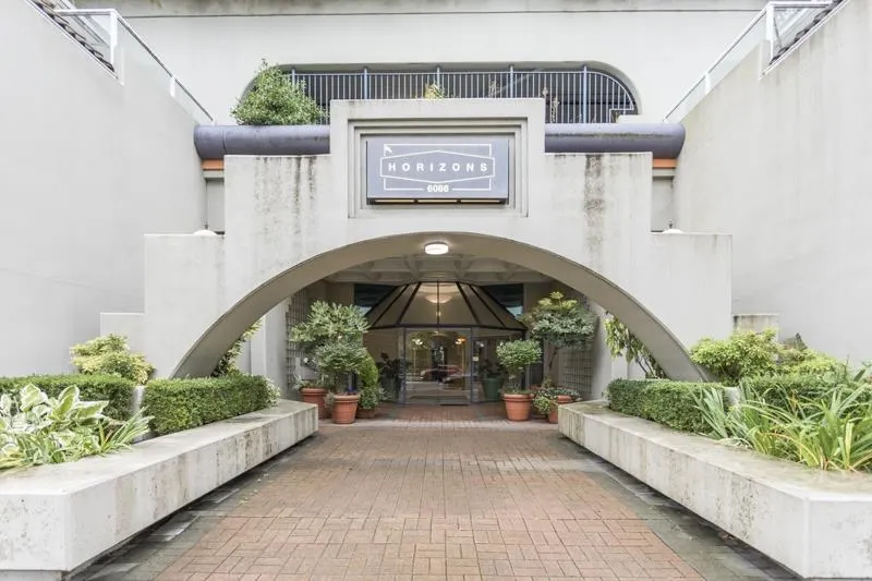 6088 Minoru Boulevard #909