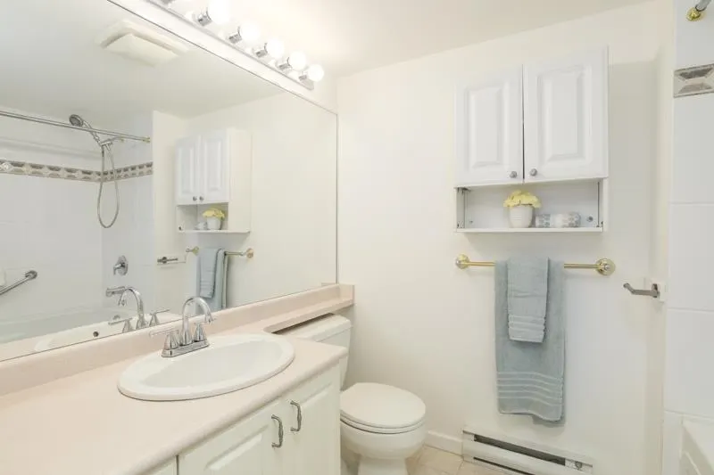 6088 Minoru Boulevard #909