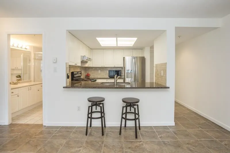 6088 Minoru Boulevard #909