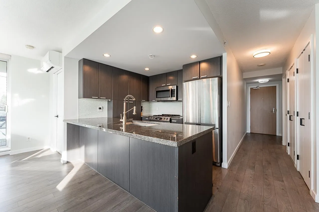 2232 Douglas Road #905