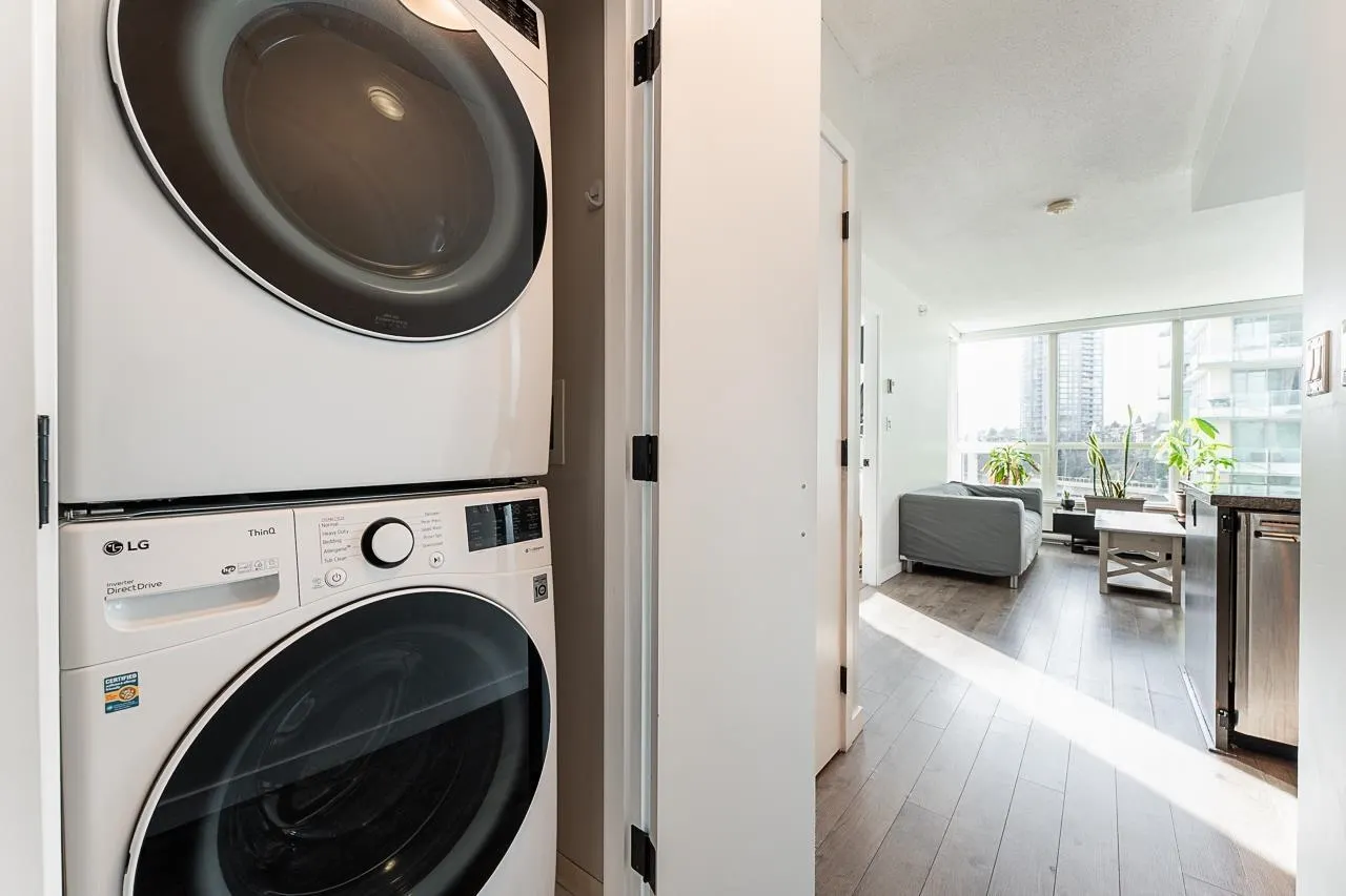 2232 Douglas Road #905