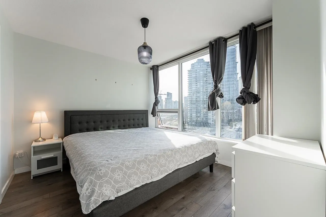 2232 Douglas Road #905
