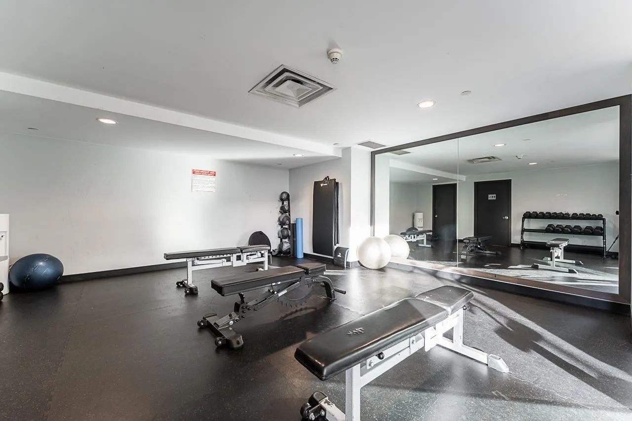 2232 Douglas Road #905