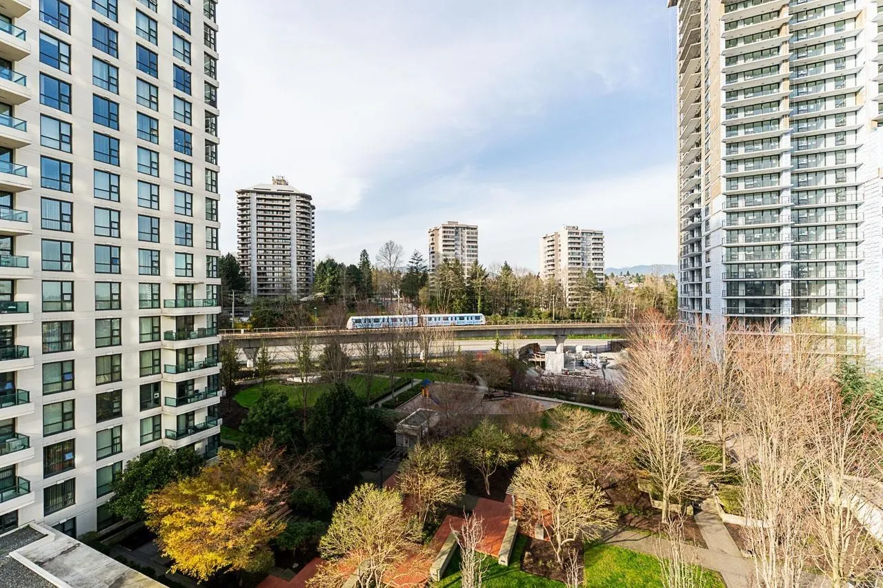 2232 Douglas Road #905
