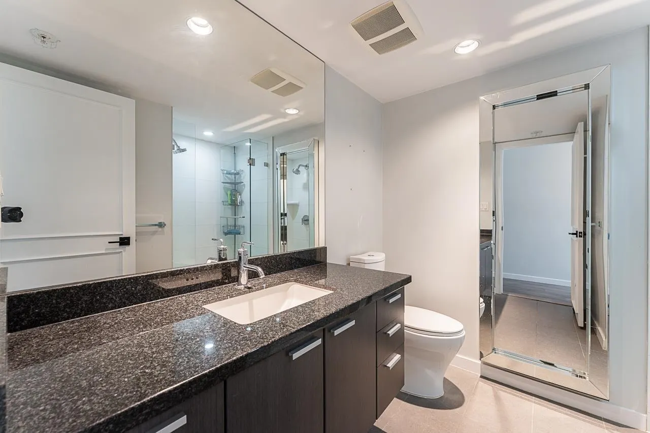 2232 Douglas Road #905