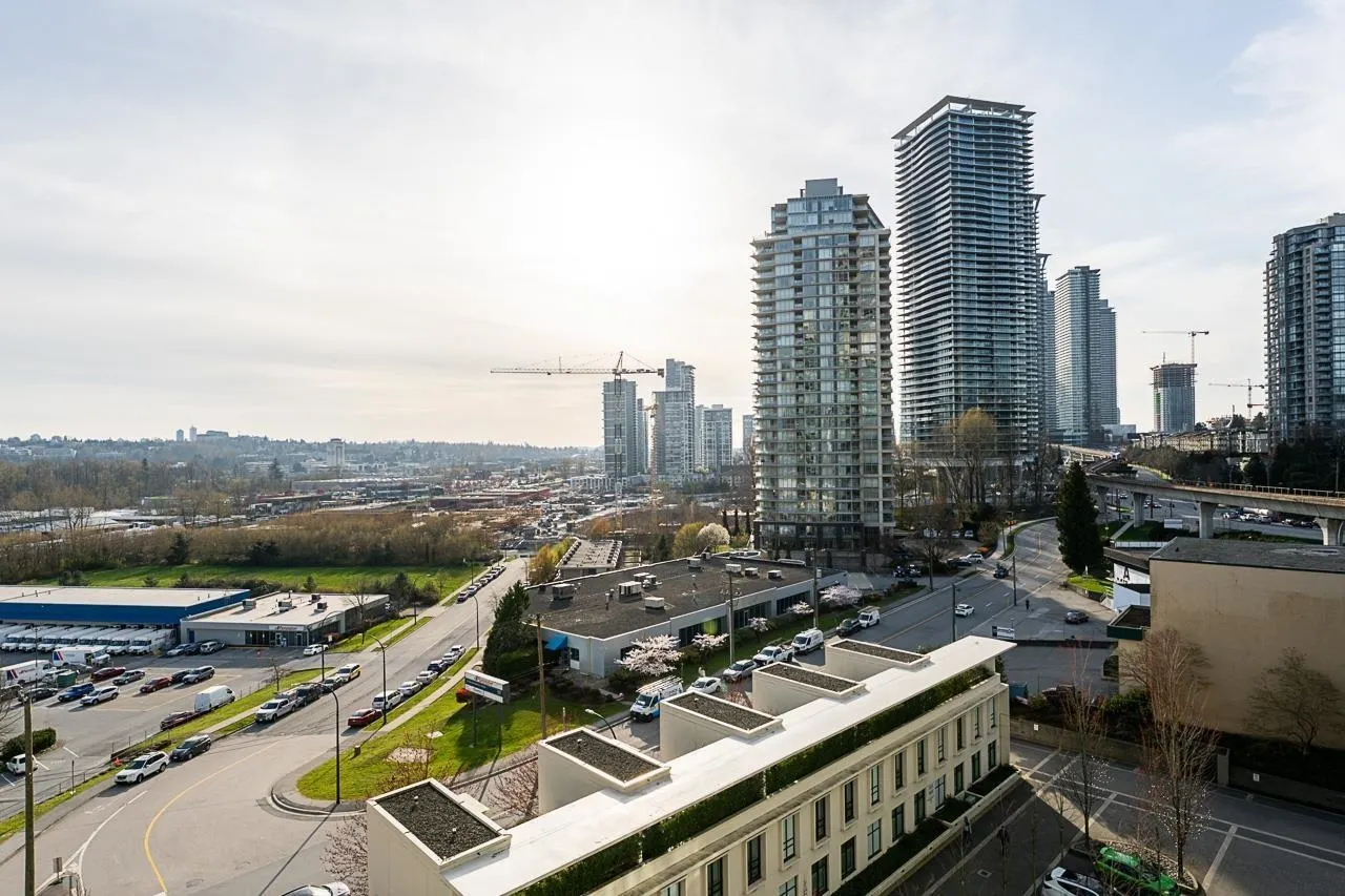 2232 Douglas Road #905