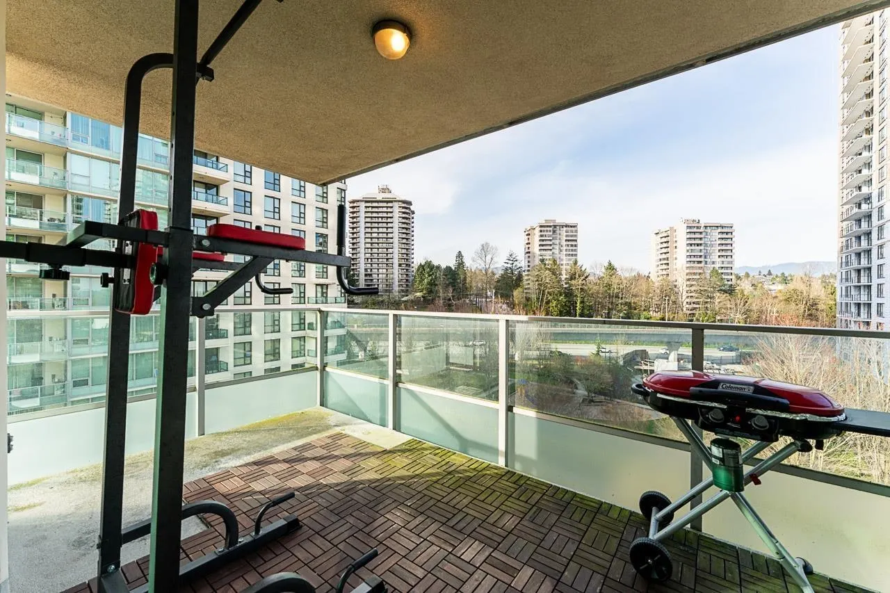 2232 Douglas Road #905