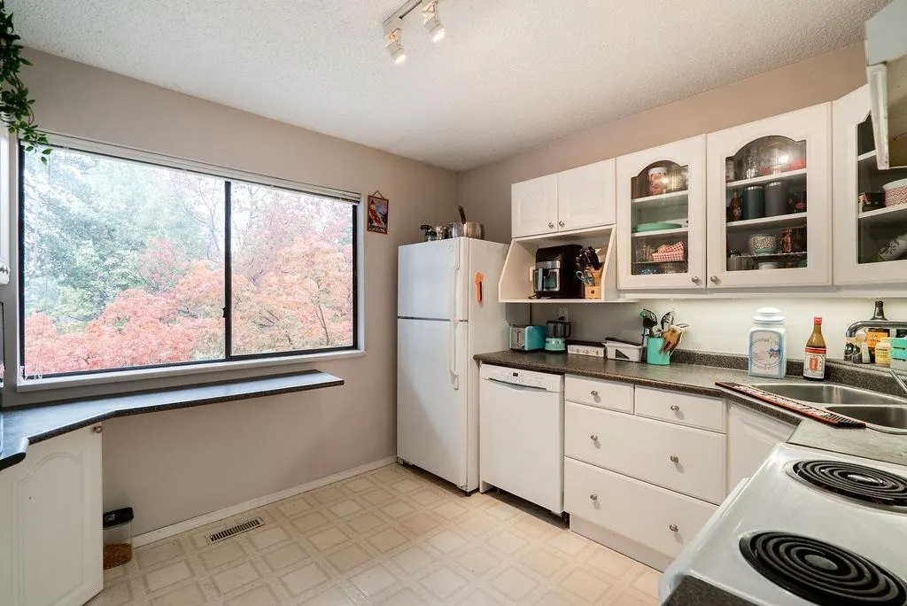 2990 Mariner Way #2
