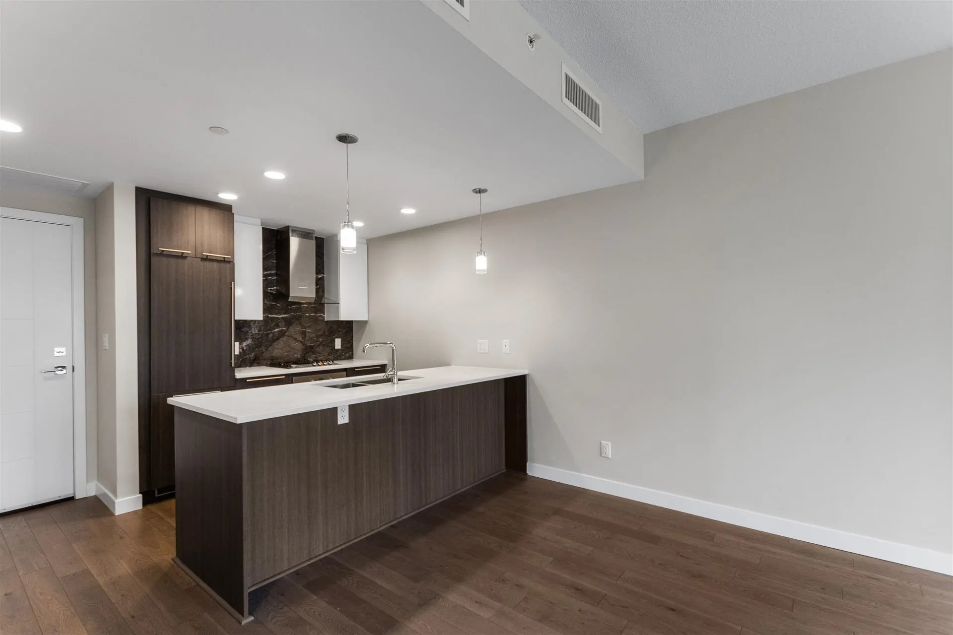 4963 Cambie Street #305