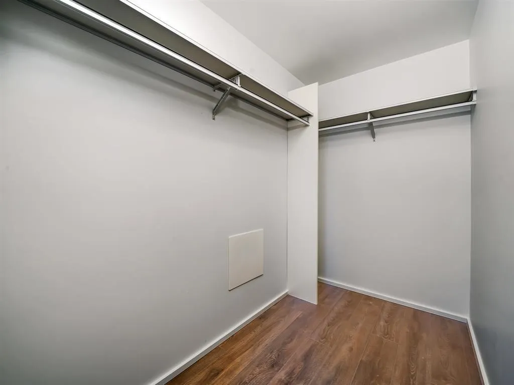 4650 Brentwood Boulevard #4906