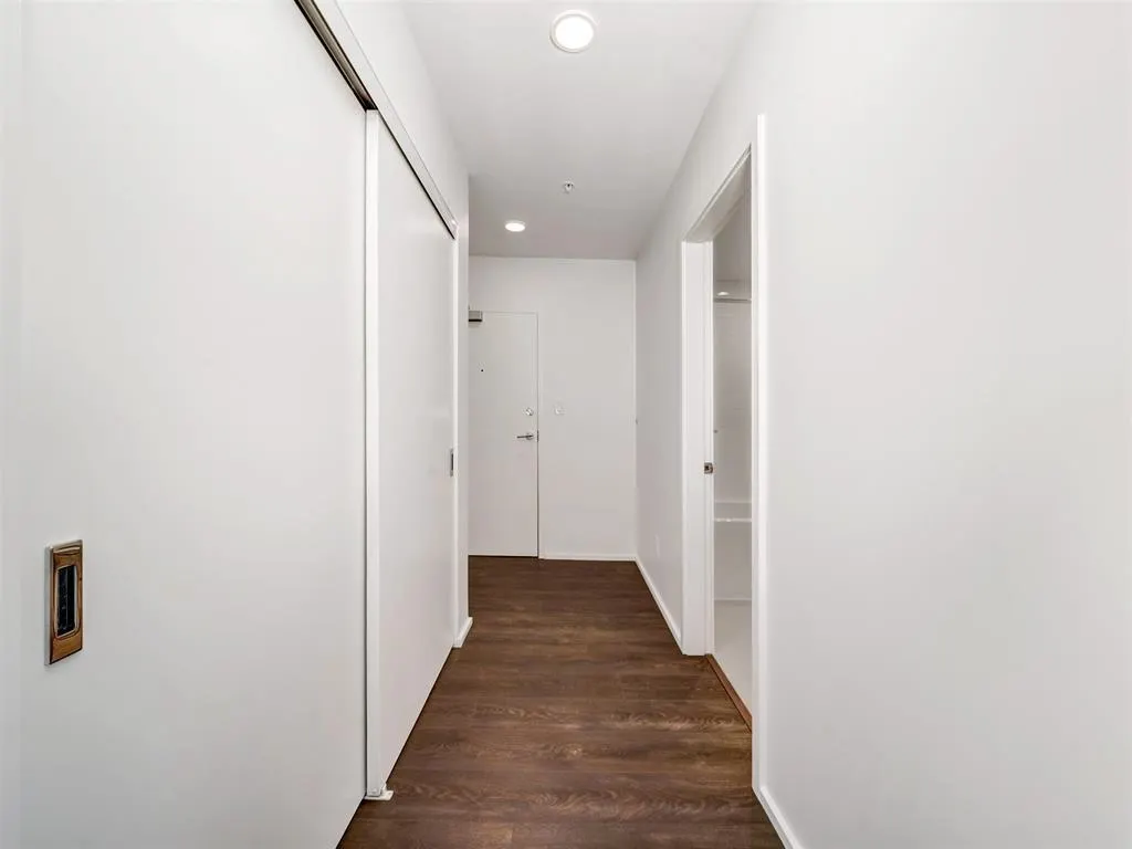 4650 Brentwood Boulevard #4906