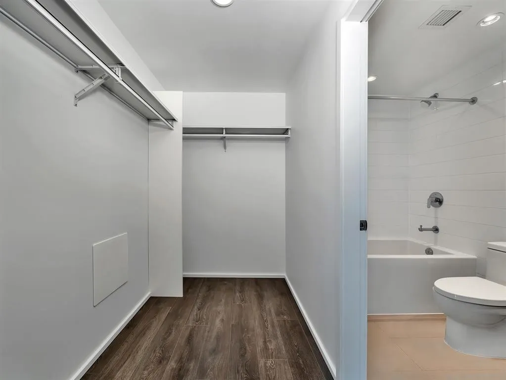 4650 Brentwood Boulevard #4906