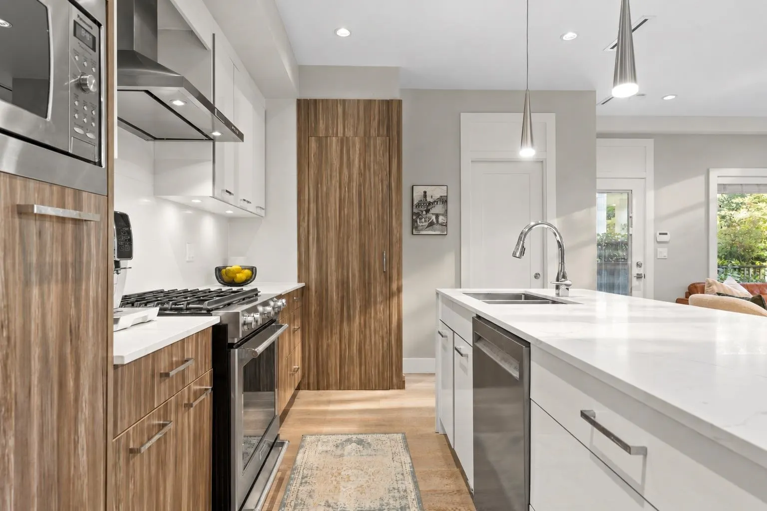 233 W 5th Street #2