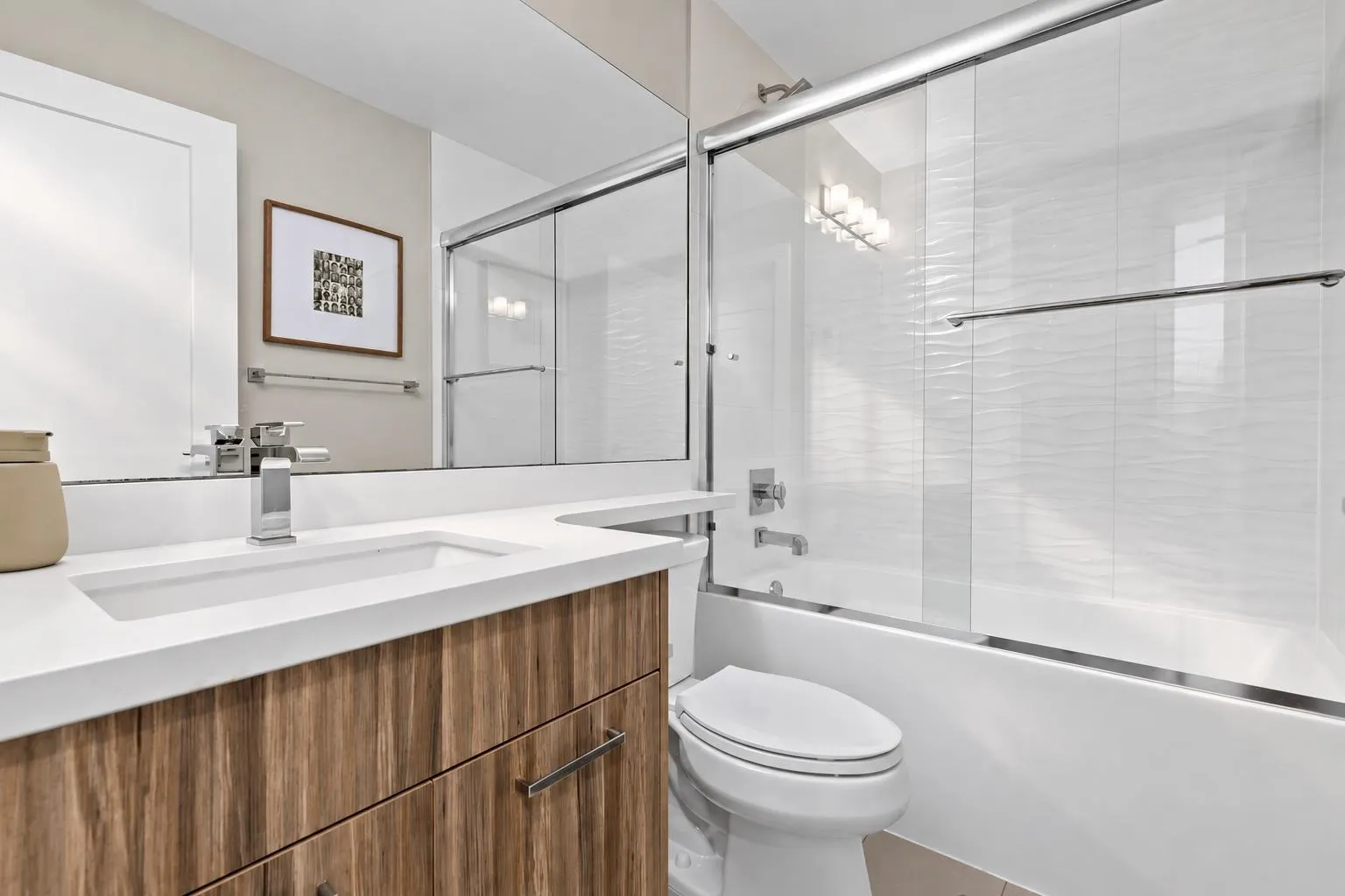 233 W 5th Street #2
