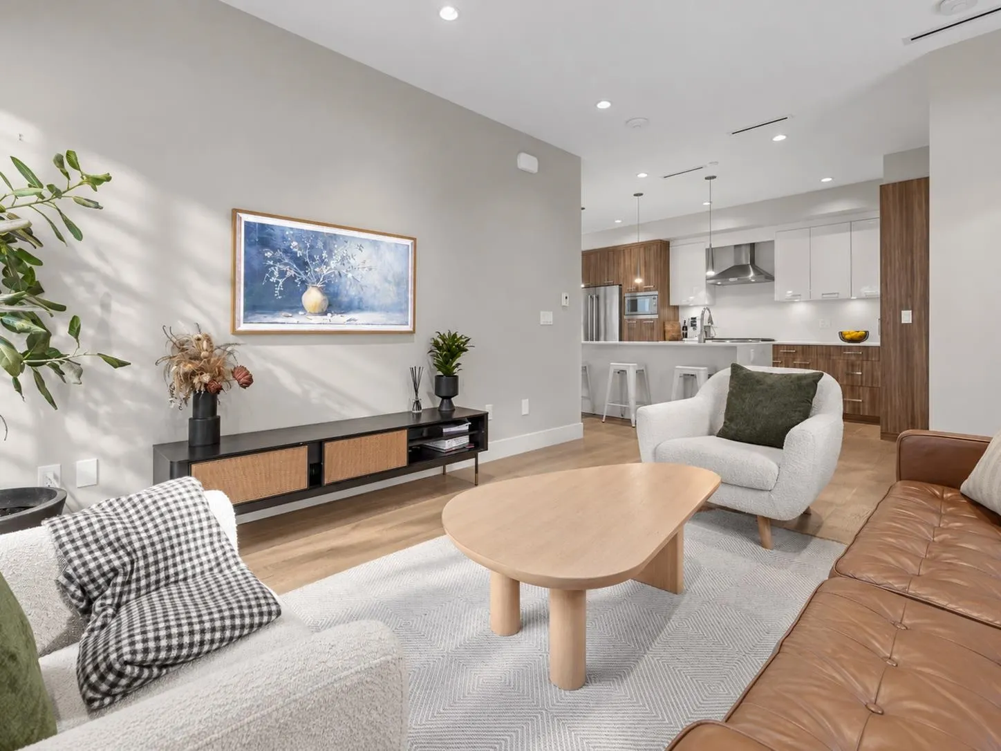 233 W 5th Street #2